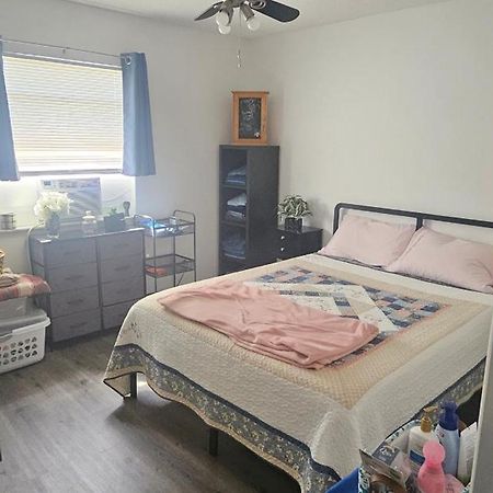 Sebastian Gardens Inn & Suites Εξωτερικό φωτογραφία